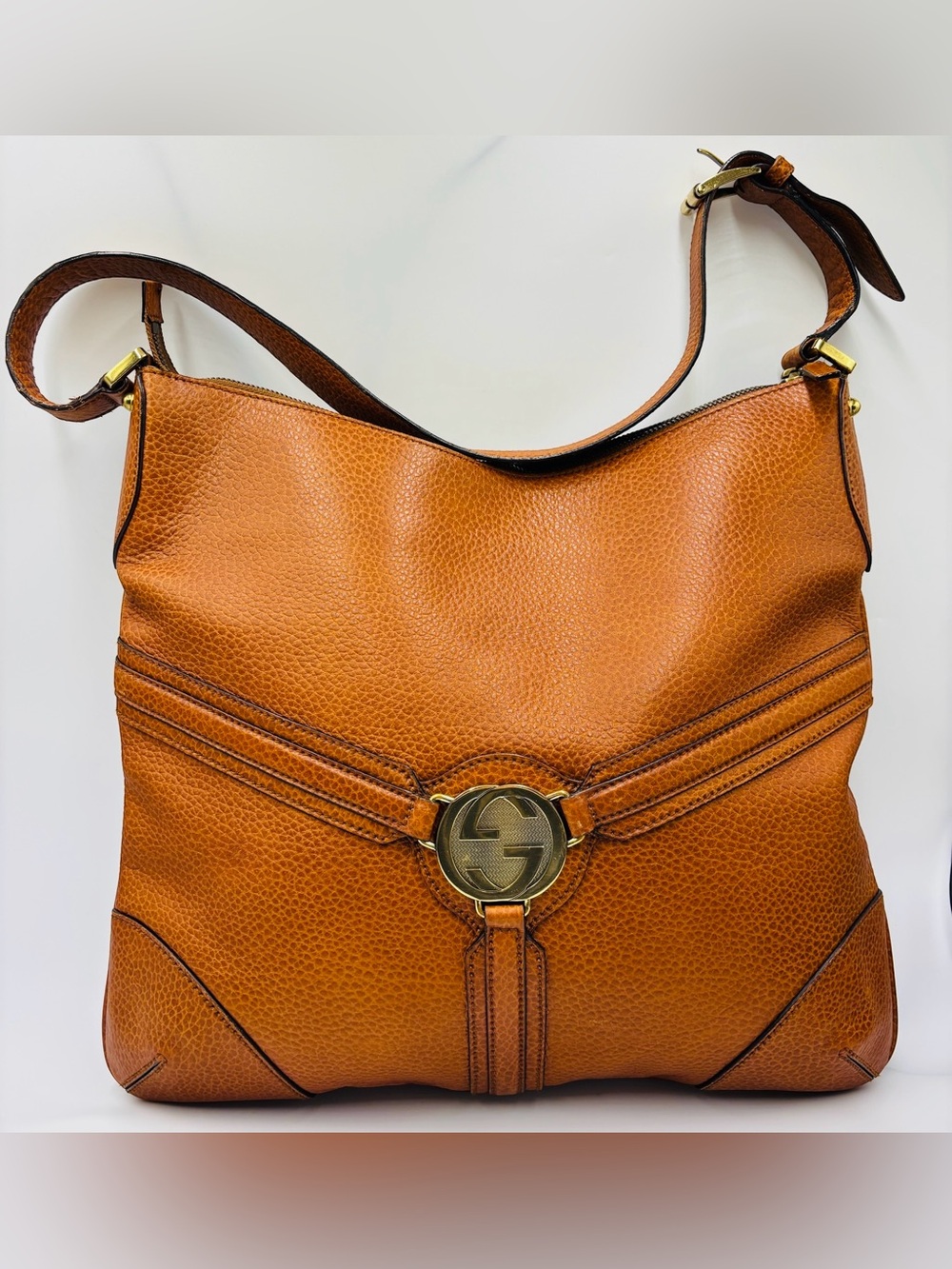 Y2K Gucci Leather Shoulder Bag in Cognac Brown with Gold Hardware